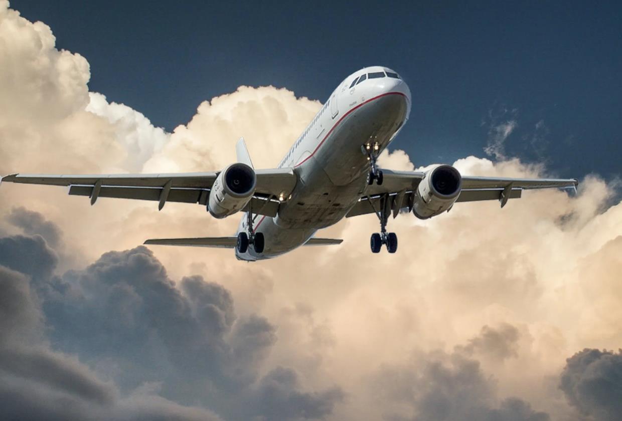 国泰航空就被投诉事件连发致歉声明，三日内公布处理结果